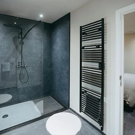 Apartment Apparemment Neuf - 150m Du Circuit De *